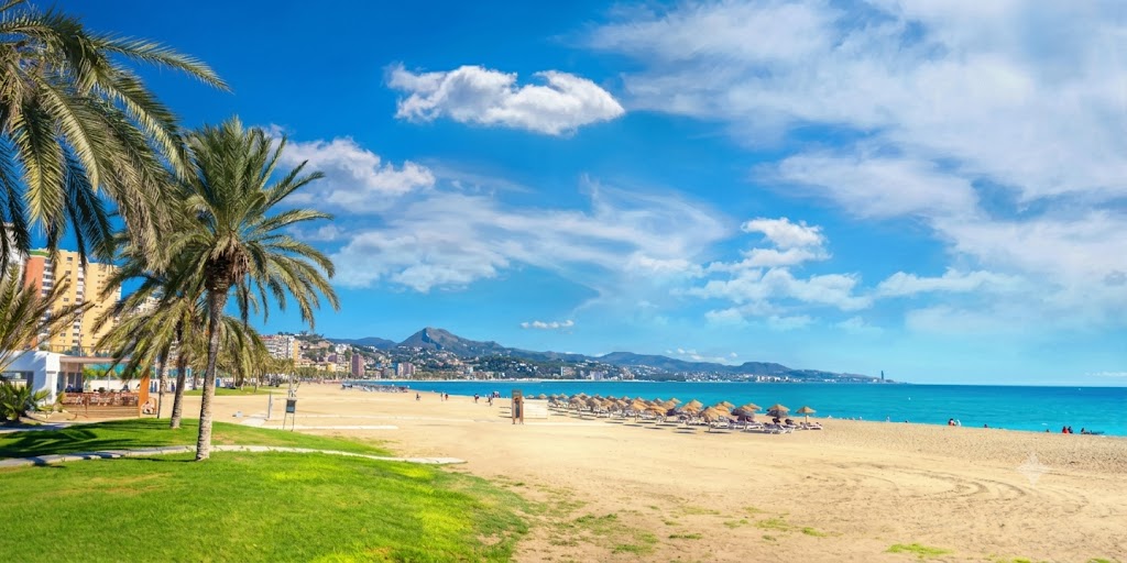 Ilustración de la playa de la Malagueta en Málaga